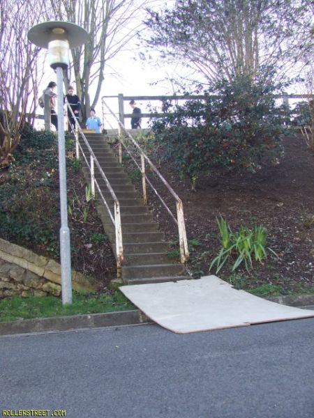 spgm-1.4.7/gal/Galeries/spots/street/86/poitiers/Handrail du Crous.jpg